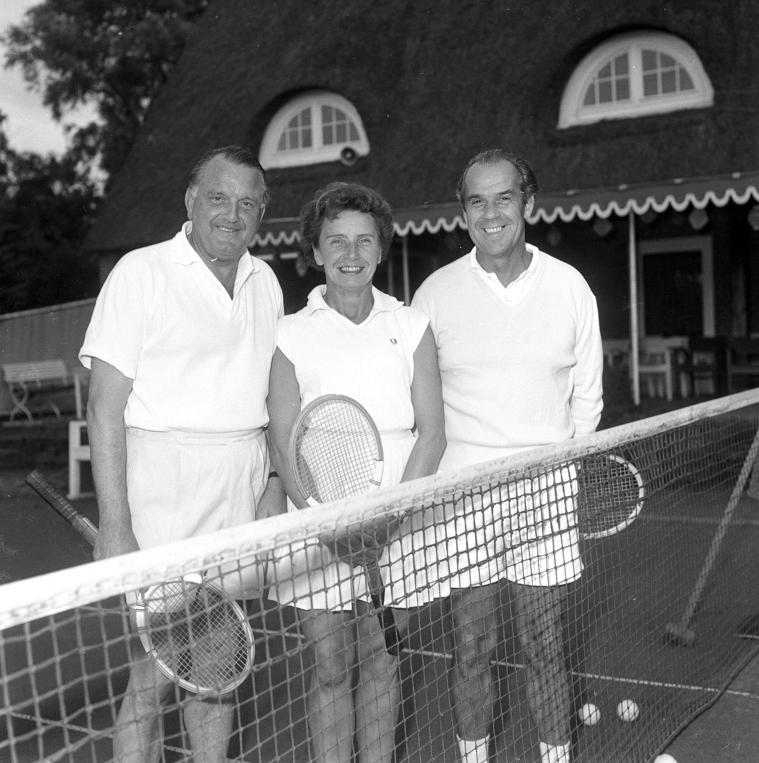 Foto_Koop_L128_Lawn_Tennis_Club_vl_Bruno_Jess_Gertrud_Oesting_Hans_Lehmann_01_JPG